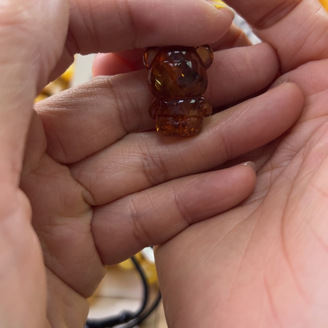 琥珀珠宝奇石未镶嵌