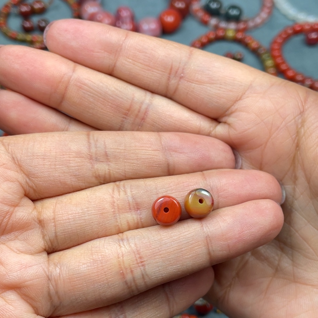 熊***泡南红玛瑙未镶嵌珠子