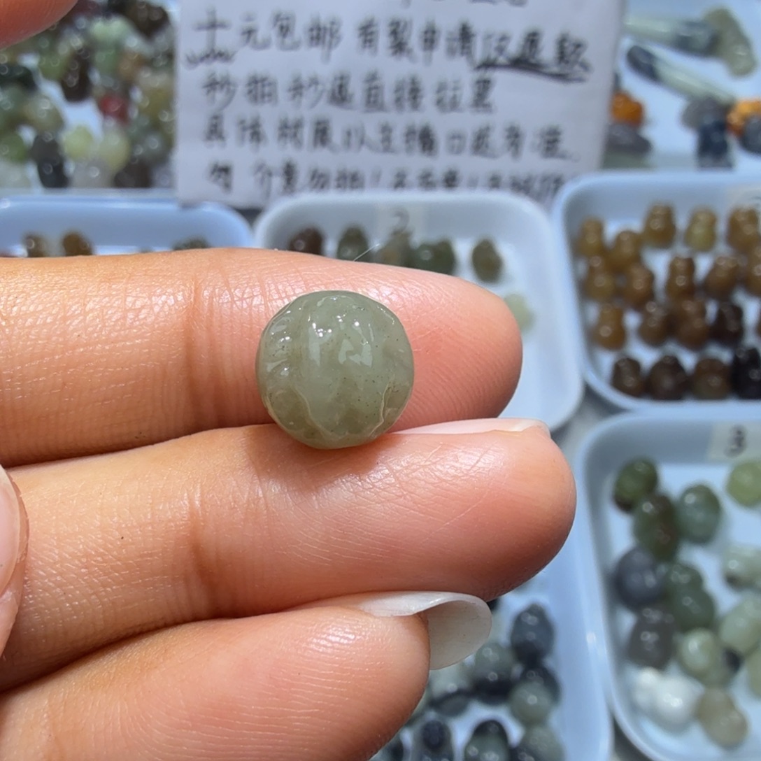 和田玉未镶嵌珠宝奇石