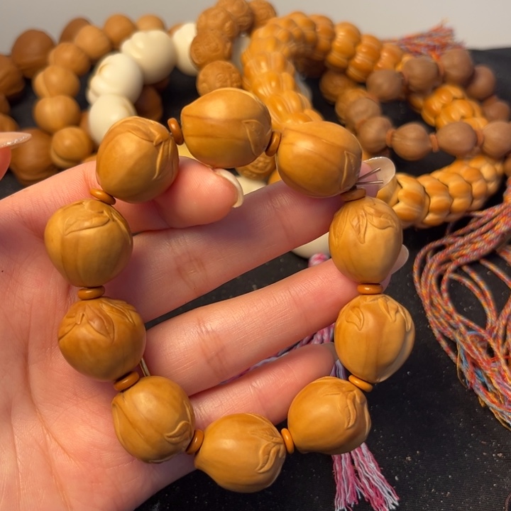 手串橄榄核寿桃手串