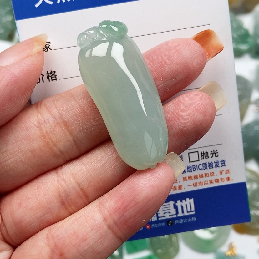 【闪购商品】翡翠颈饰未镶嵌福瓜