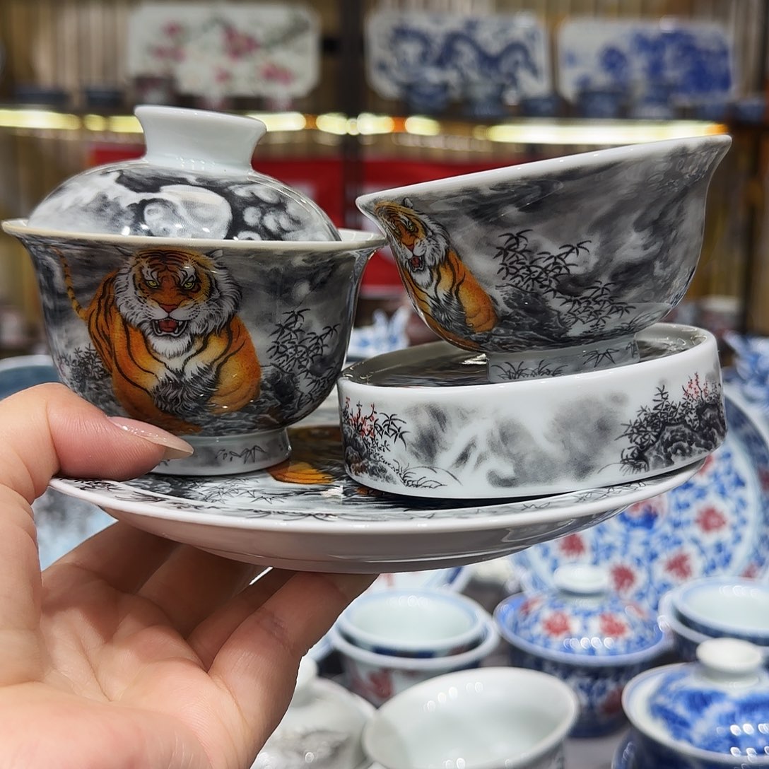 其他景德镇陶瓷艺术品