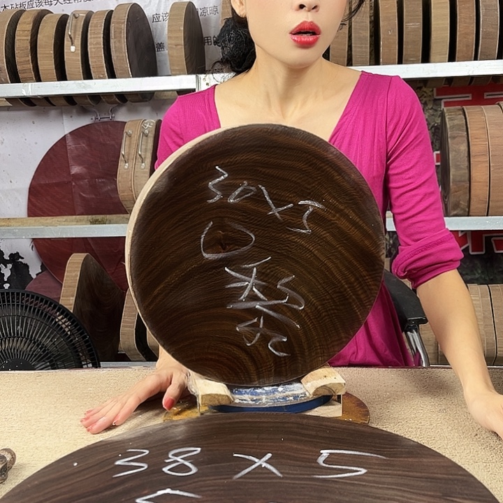 黎***君木正宗蚬木原木菜板