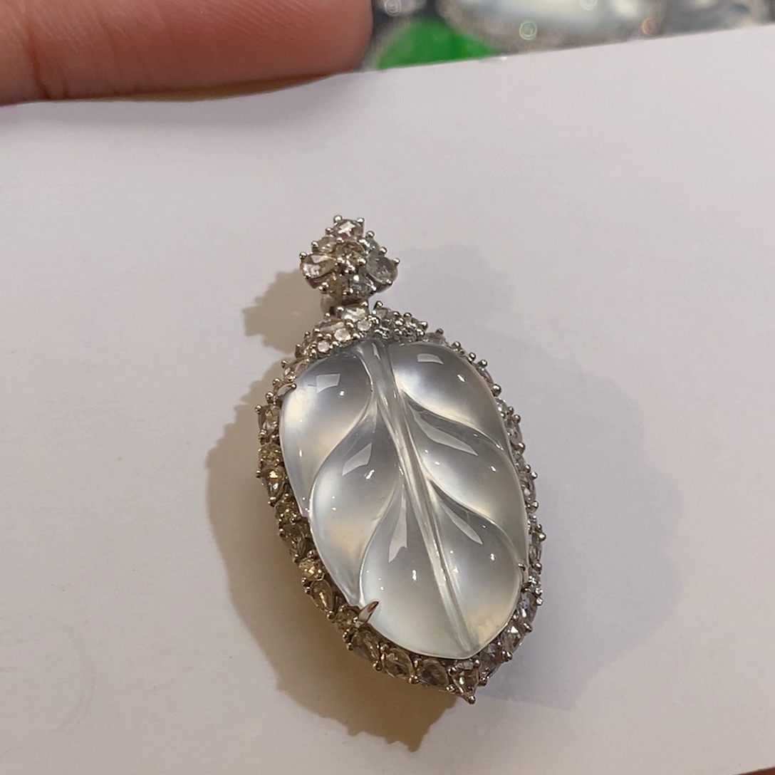 翡翠颈饰18K金镶嵌天然缅甸A货翡翠