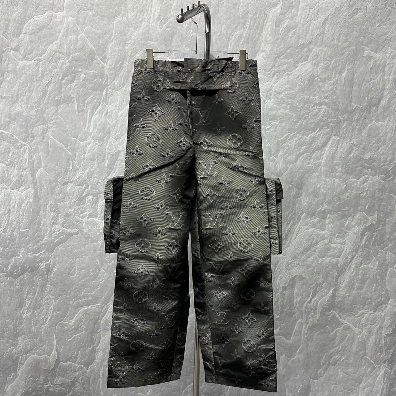 未使用 LouisVuitton/路易威登 LV 2054热感应满印裤 40码 P00703