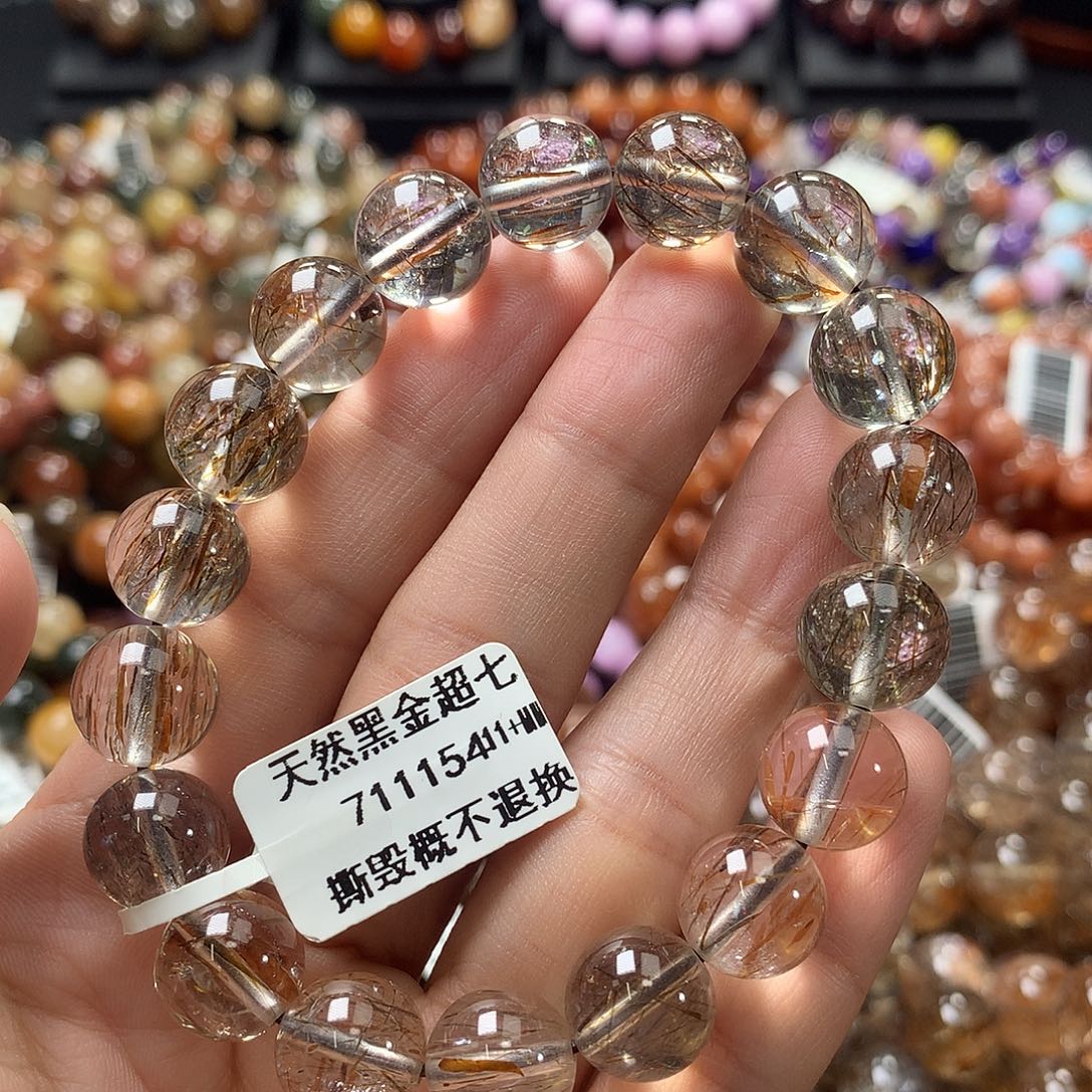 水晶手链未镶嵌， 。