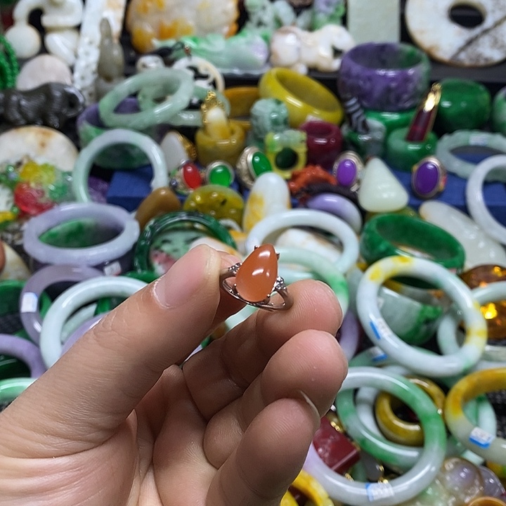 颈饰未镶嵌翡翠官方正规军回血放漏