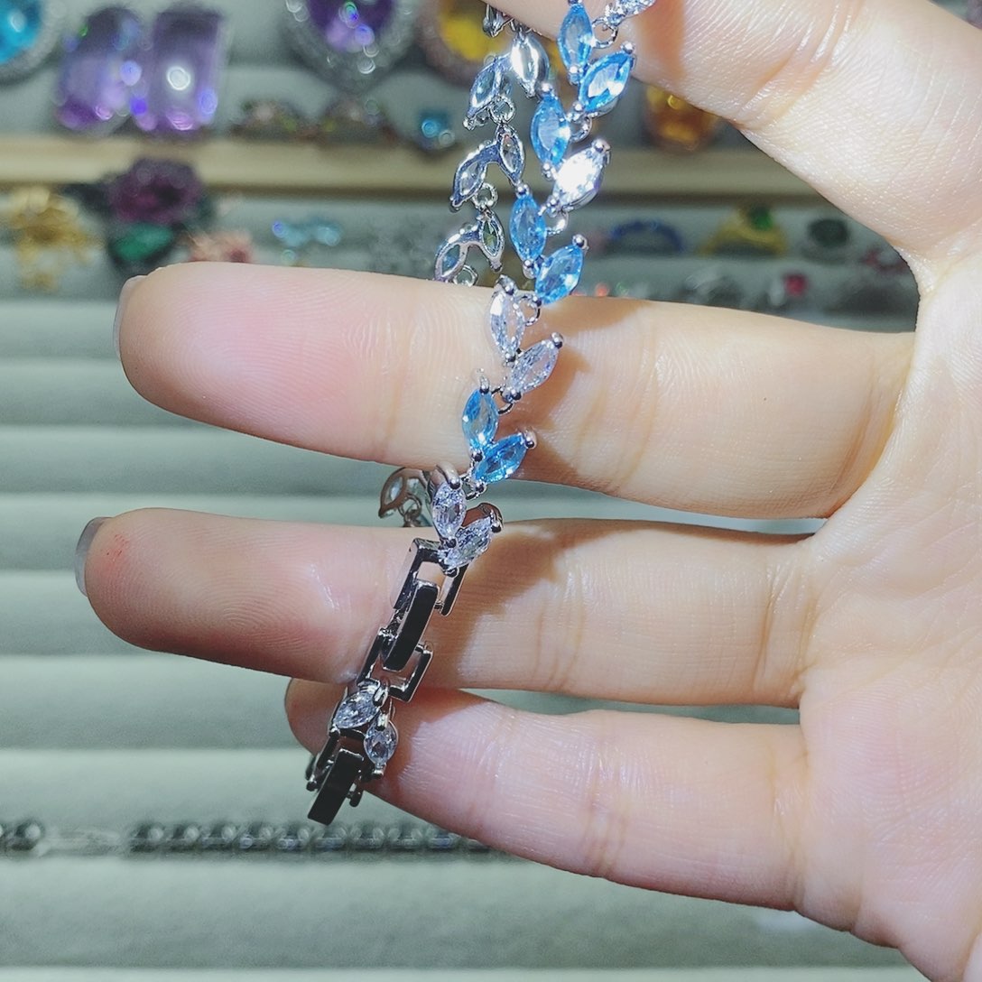 【闪购商品】托帕石耳饰银S925镶嵌