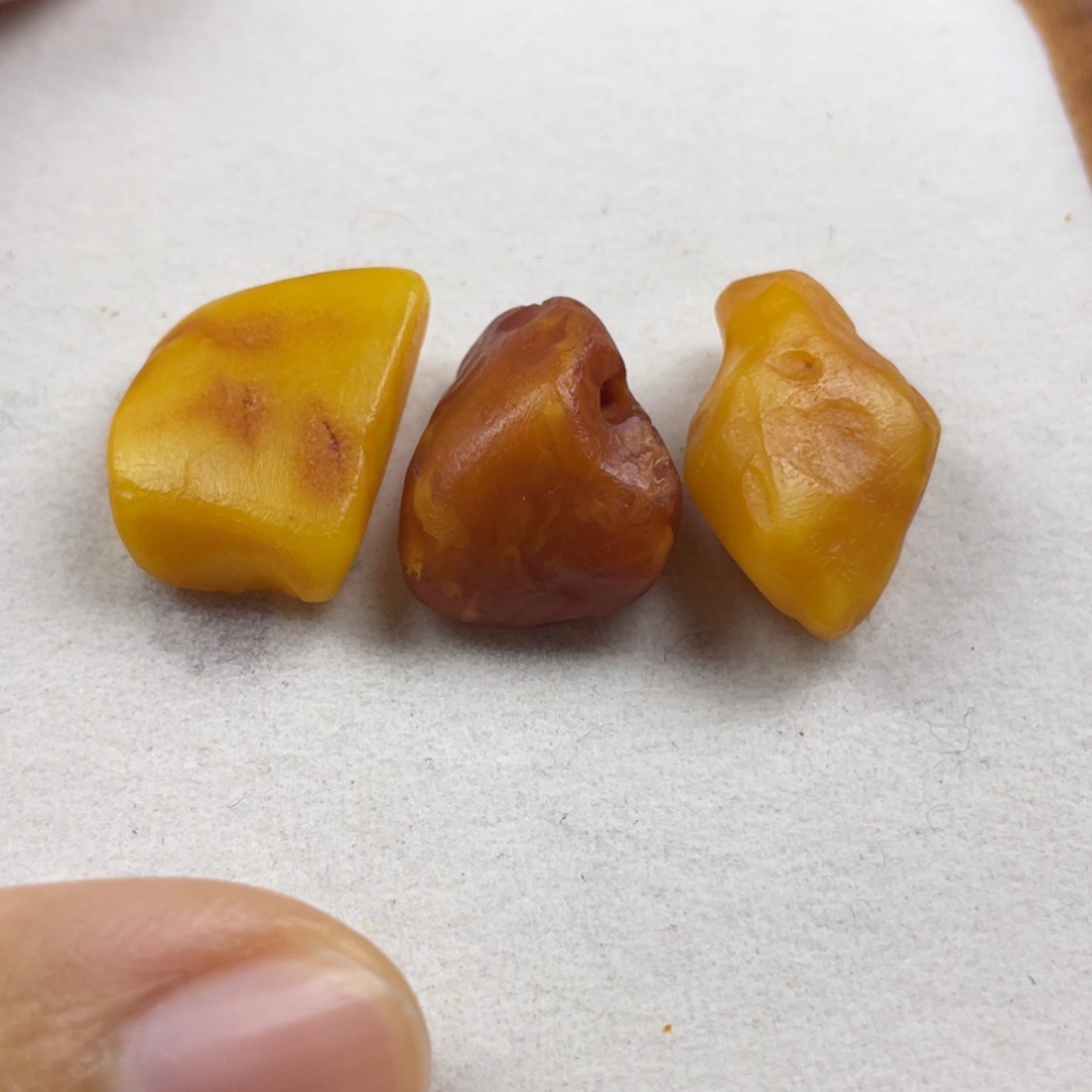 暖****定制琥珀未镶嵌定制