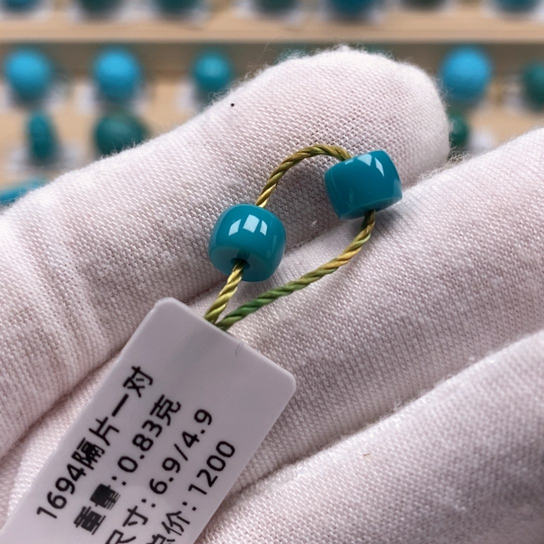 绿松石未镶嵌精品高瓷绿松石哦