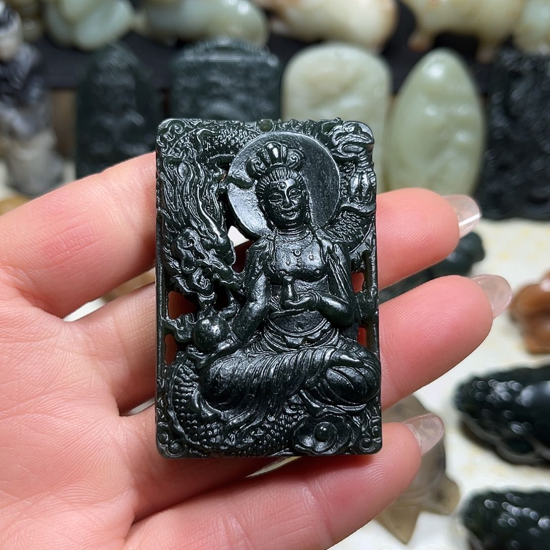 白玉菩提吊坠白玉菩提吊坠