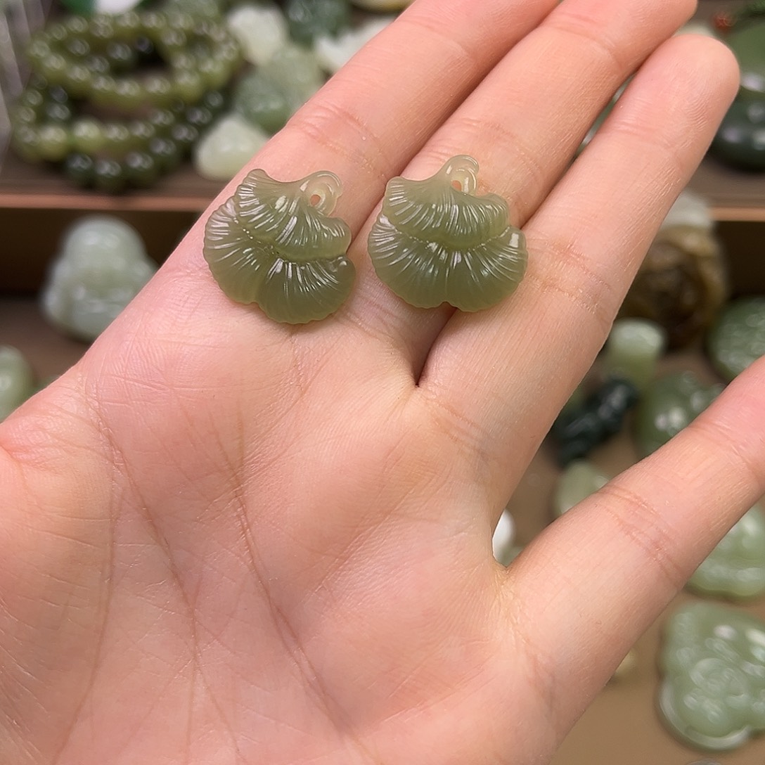 和田玉未镶嵌手镯张**娘