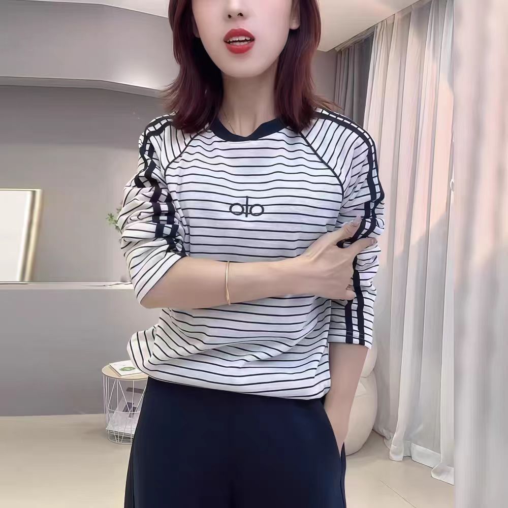 2025秋季新款时尚百搭圆领条纹长袖T恤女宽松显瘦拼接打底衫上衣