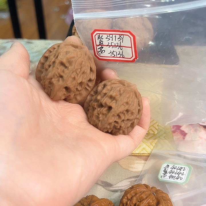 文玩核桃把件非嫁接元宝