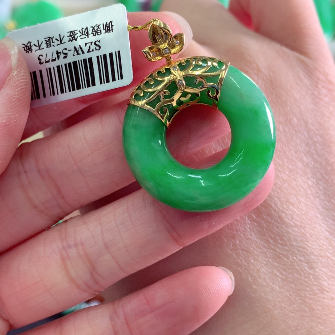 翡翠吊坠(不含链)18K金镶嵌