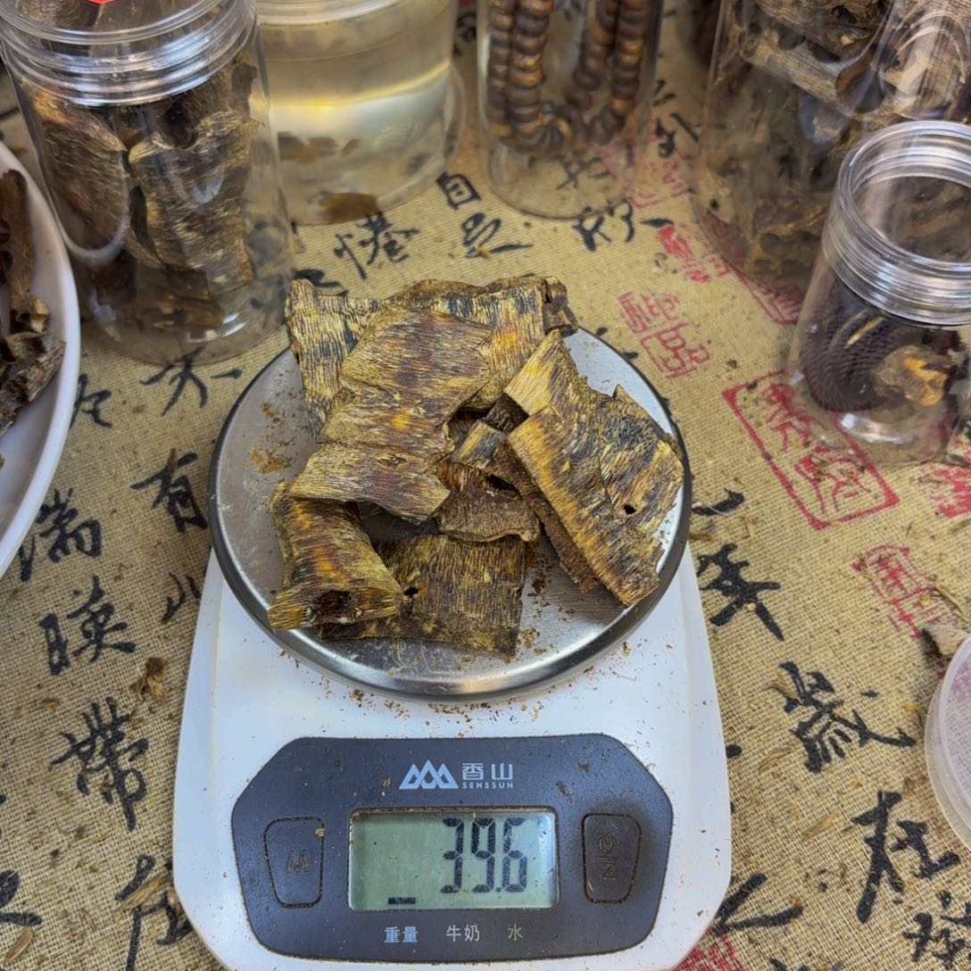 香料陆河块料39克