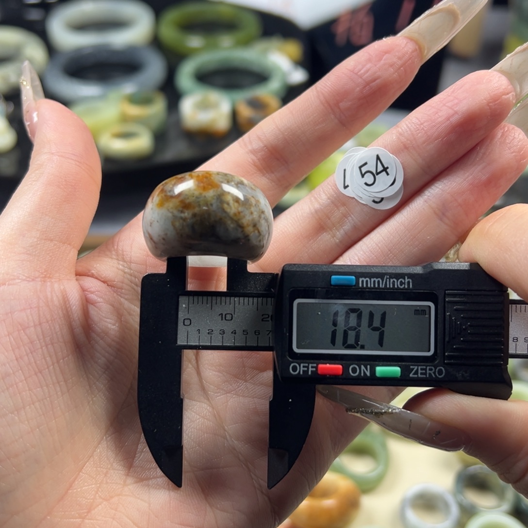 蛇纹石玉未镶嵌戒指