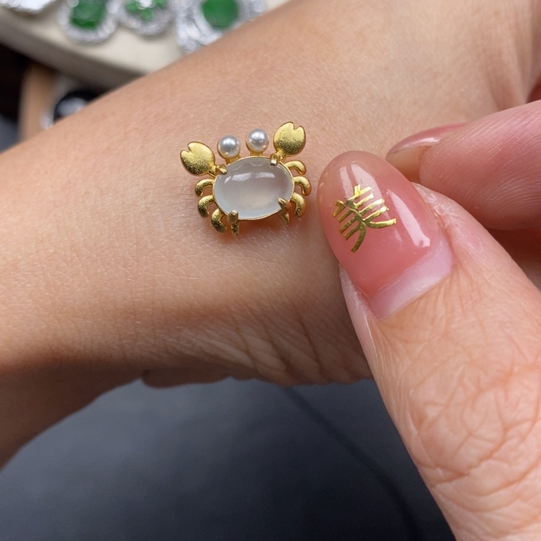 翡翠颈饰未镶嵌翡翠