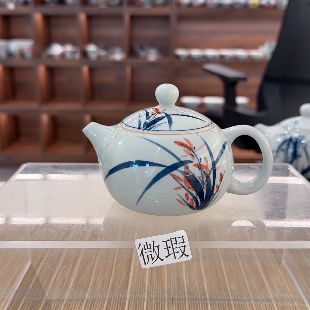 釉下手绘茶具微瑕