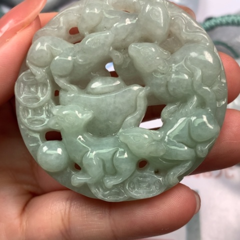 翡翠颈饰未镶嵌翡翠