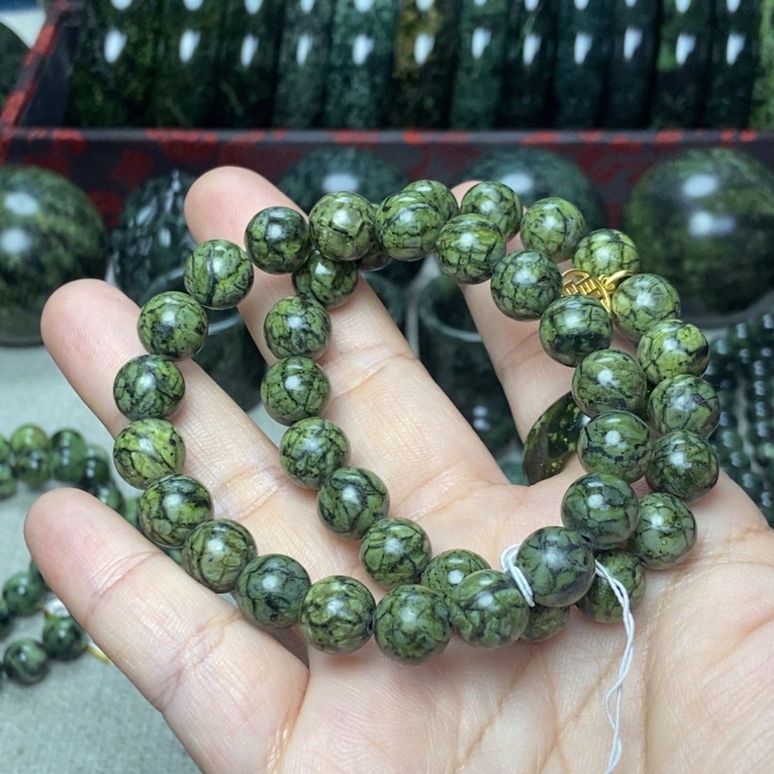 未镶嵌蛇纹石玉手链壬*