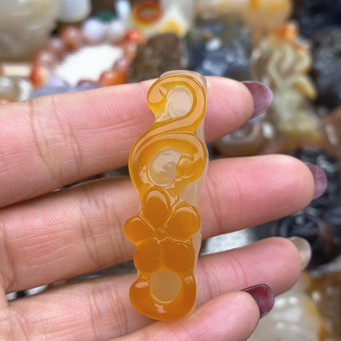 玛瑙/玉髓挂件未镶嵌?**࿐