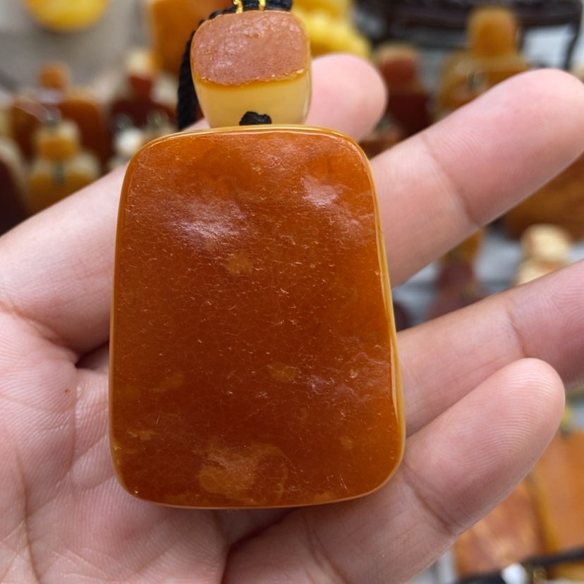 【闪购商品】琥珀颈饰未镶嵌