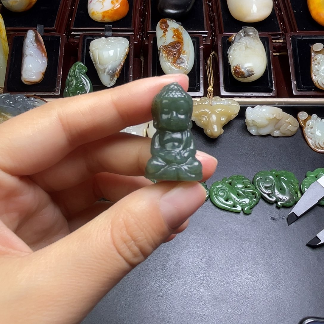 和田玉未镶嵌挂件