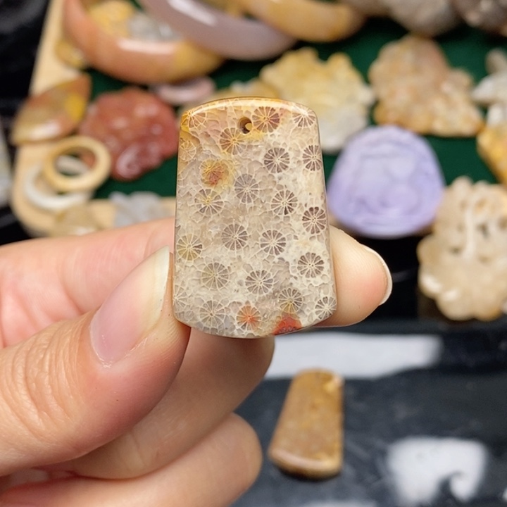 硅化珊瑚（珊瑚玉）手镯未镶嵌