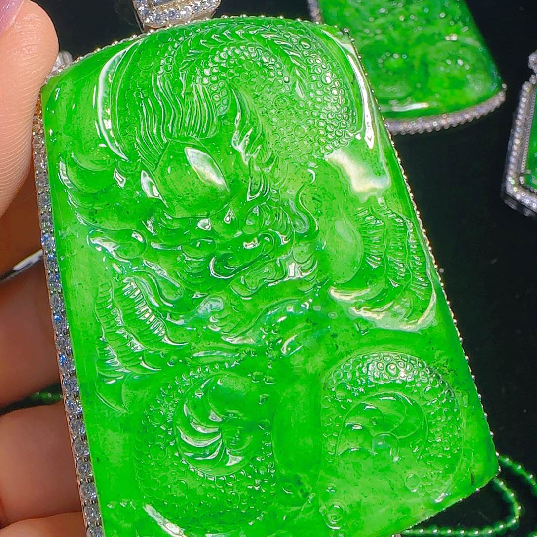 翡翠吊坠(赠链)银S925镶嵌