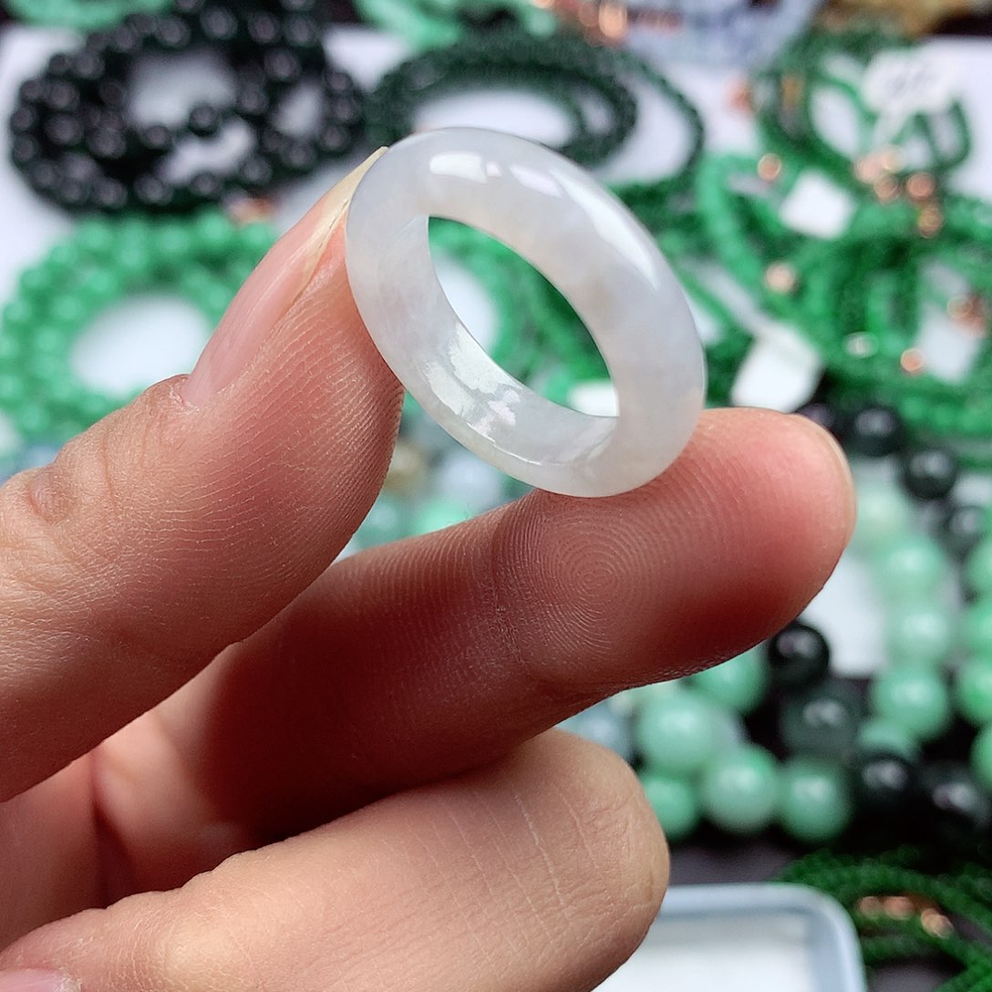 翡翠颈饰未镶嵌内径18.3