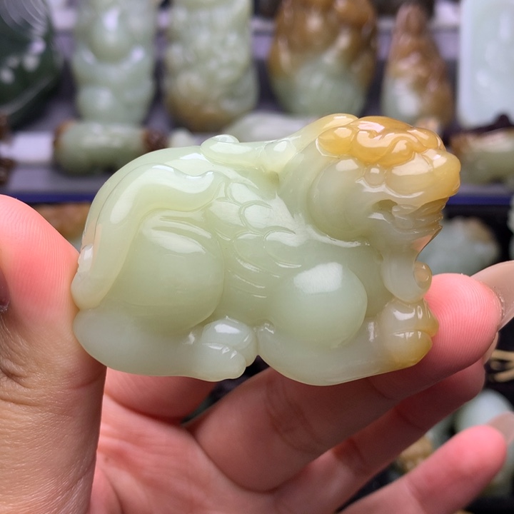 未镶嵌和田玉把件靠*己