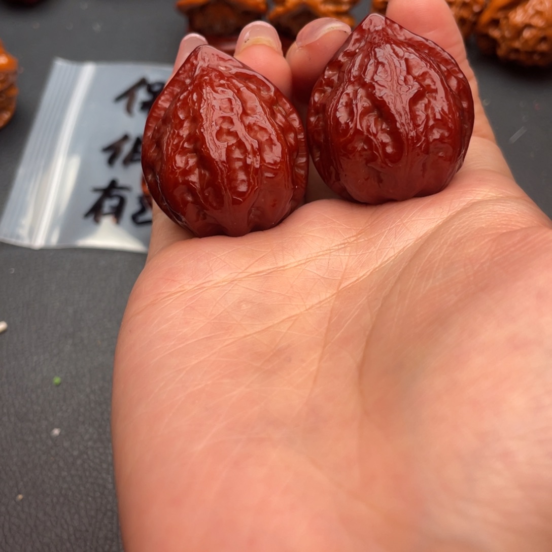 心***️文玩核桃把件至尊虎