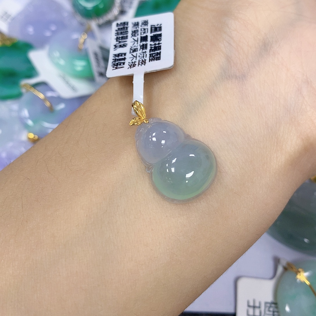 翡翠18K金镶嵌颈饰天然翡翠a货 百元以上9米证书费自理