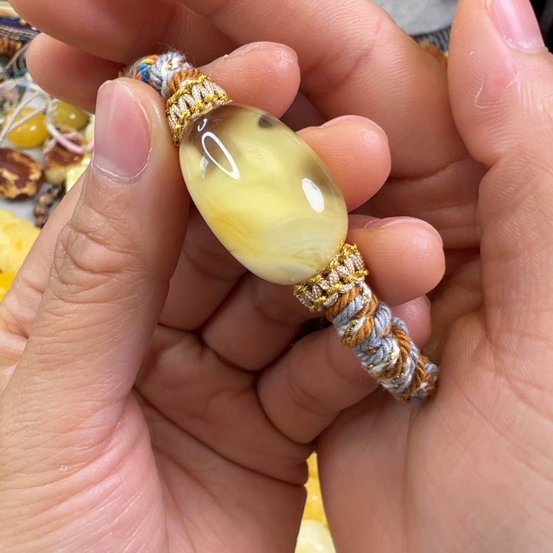 琥珀裸石未镶嵌蜜蜡