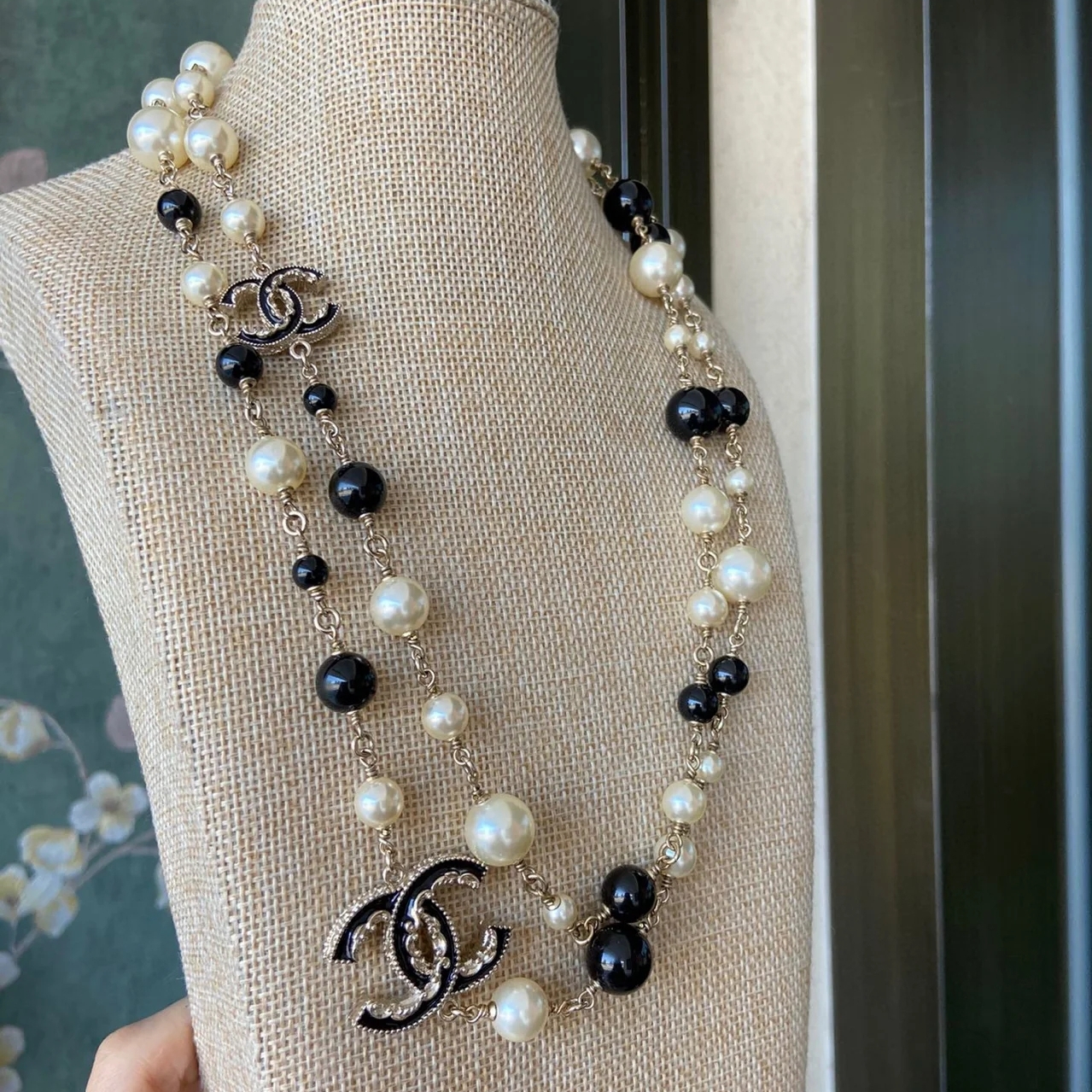 99新 Chanel/香奈儿 黑色珐琅长款项链跳珠链黑白珠珠时尚