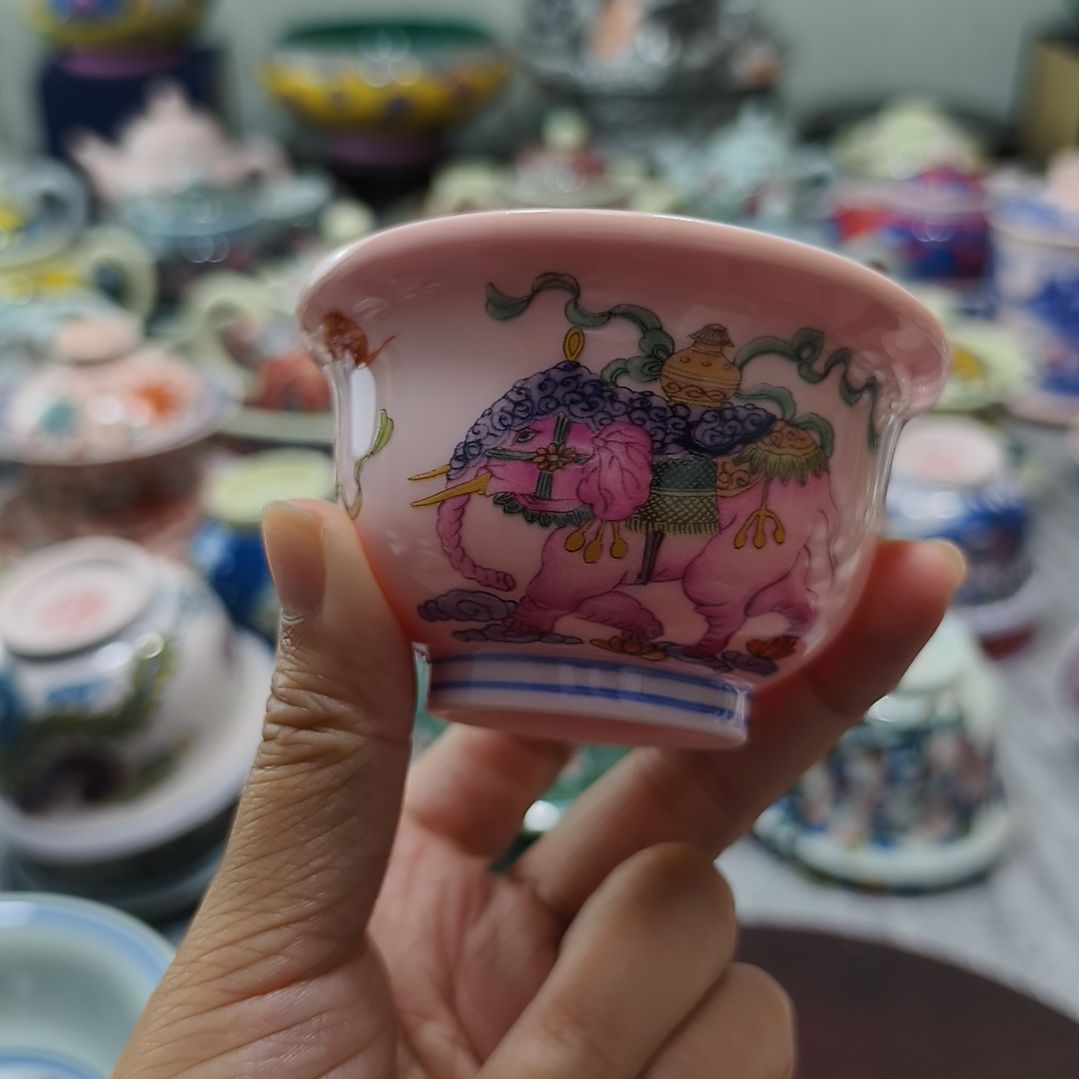 摆件瓷哈哈哈哈嗝哈哈哈刚好