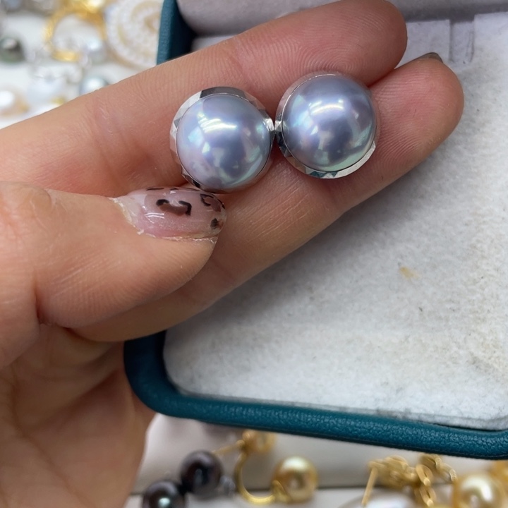 拼合珍珠（马贝珠）耳饰18K金镶嵌