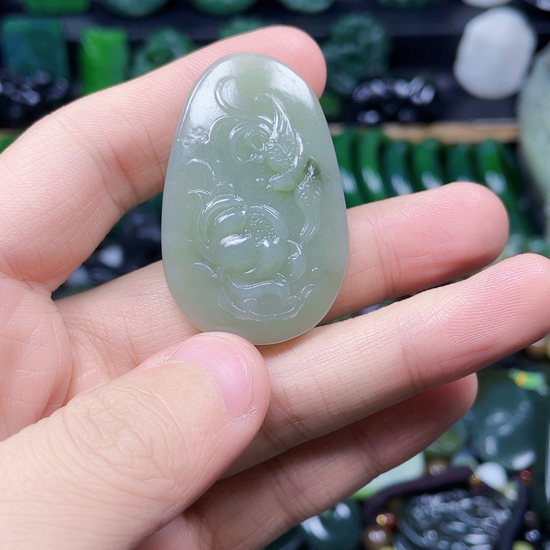 和田玉未镶嵌珠宝奇石