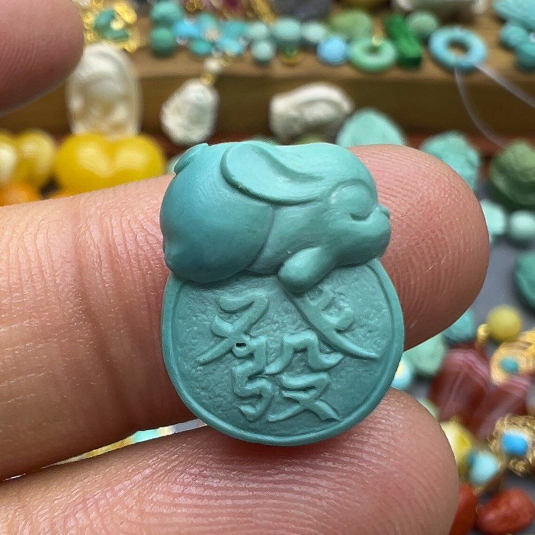 绿松石颈饰未镶嵌