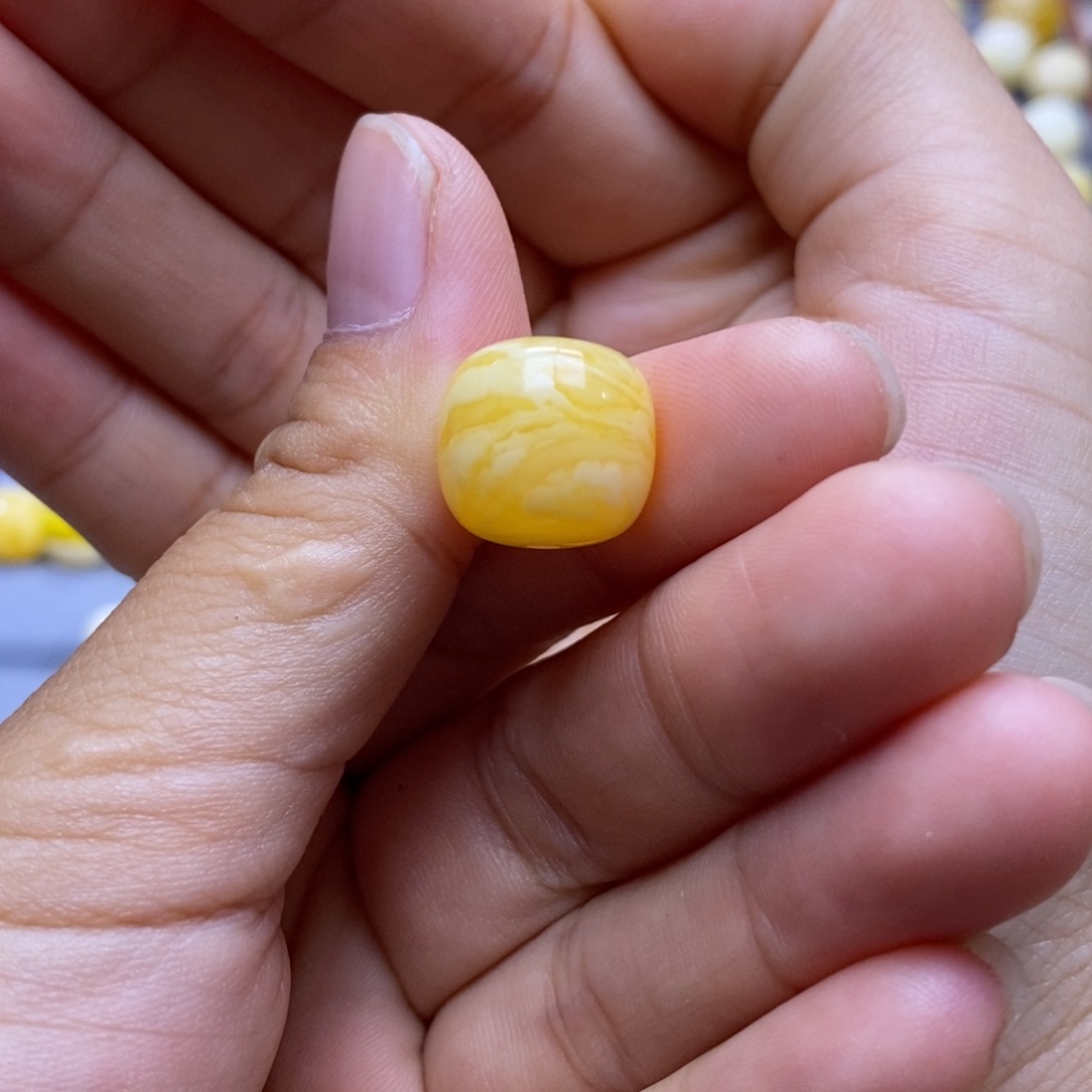 琥珀未镶嵌珠宝奇石飘*