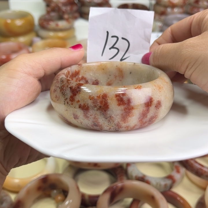 石英质玉微瑕64未镶嵌