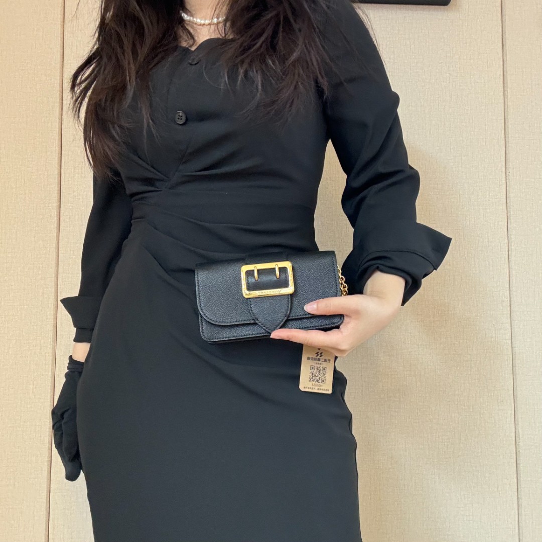 95新 BURBERRY/博柏利 黑色钱包/云海优选/H03654