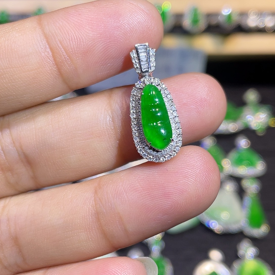 翡翠18K金镶嵌吊坠(不含链)