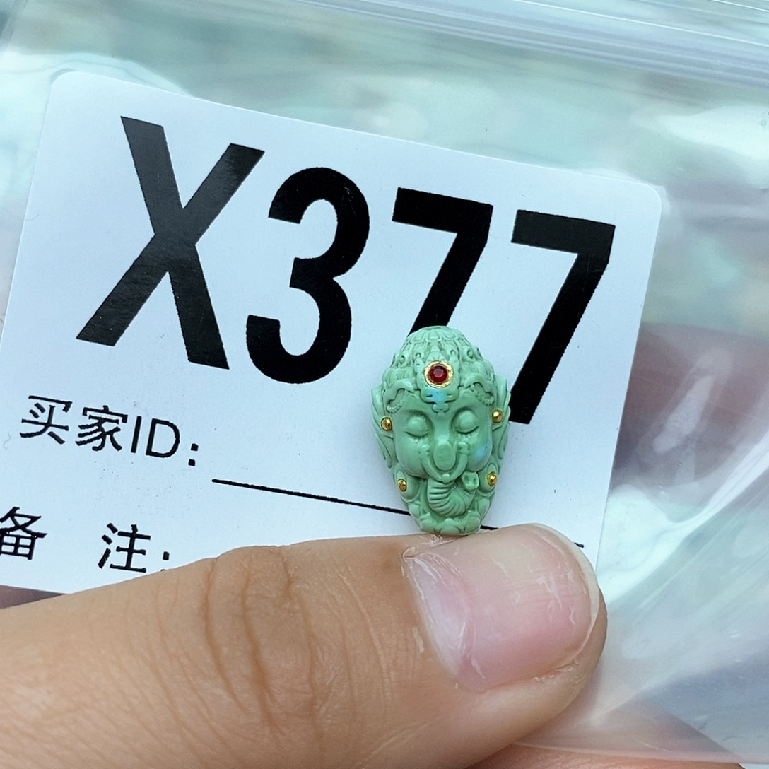 绿松石配饰未镶嵌