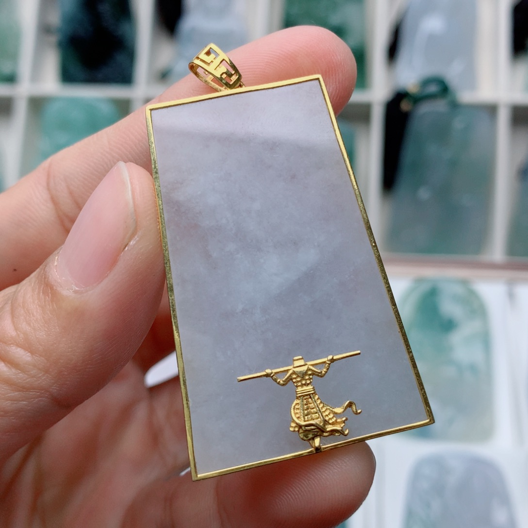 翡翠颈饰未镶嵌陌**开无事牌