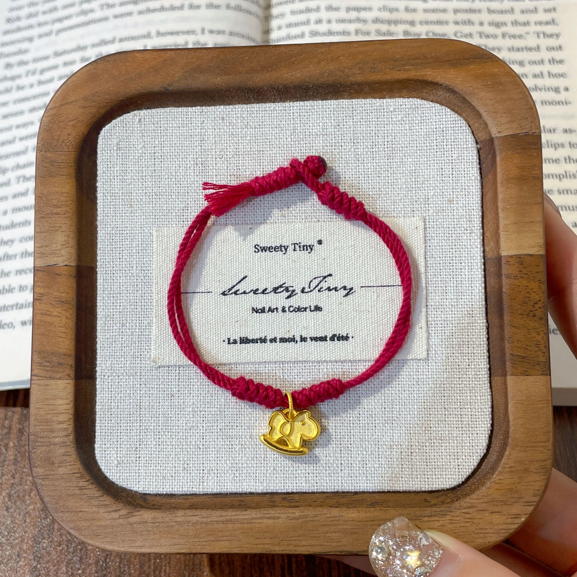 瑞诺黄金木马编织手绳马年新款足金999本命年红绳手链礼物送女友