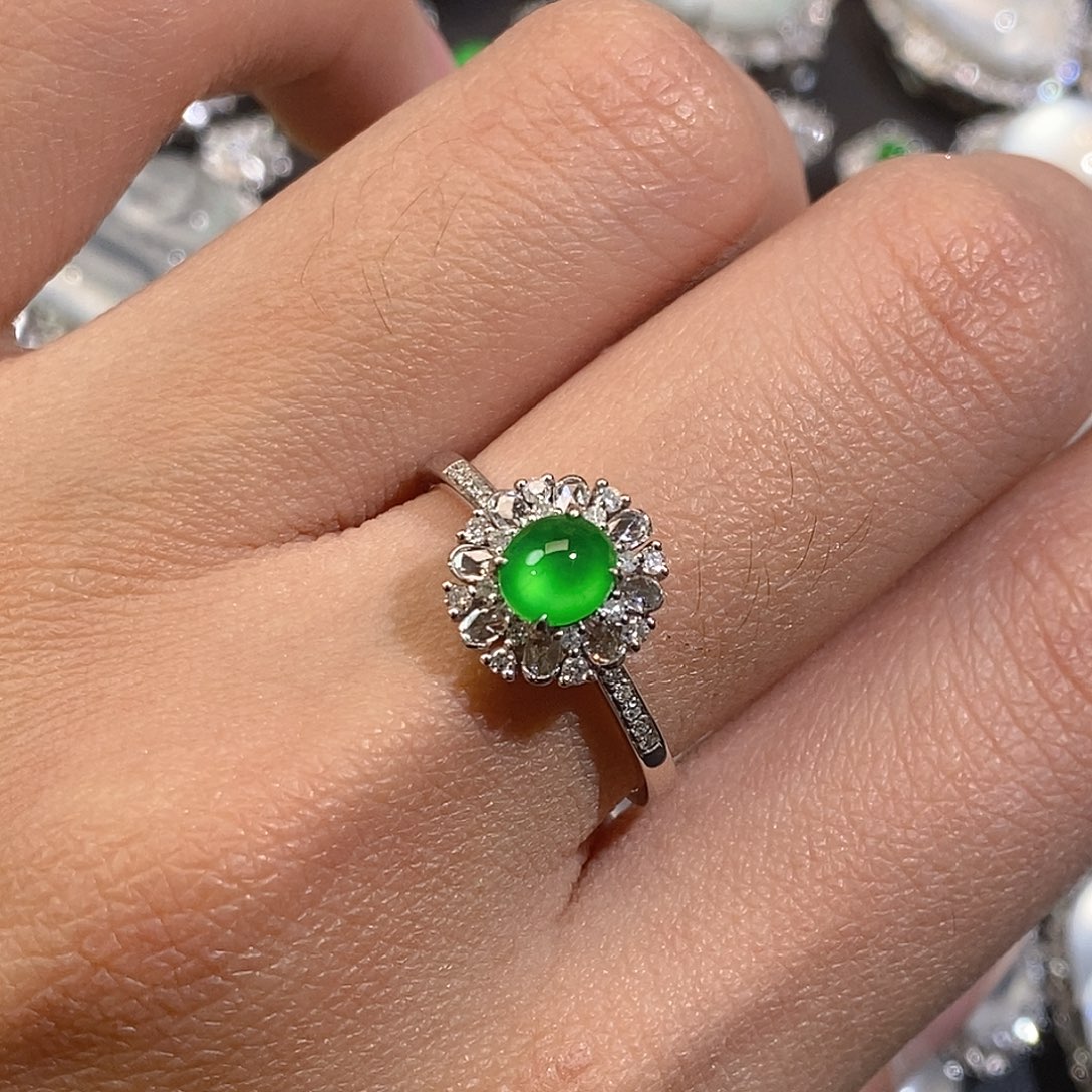 翡翠戒指18K金镶嵌天然缅甸A货翡翠