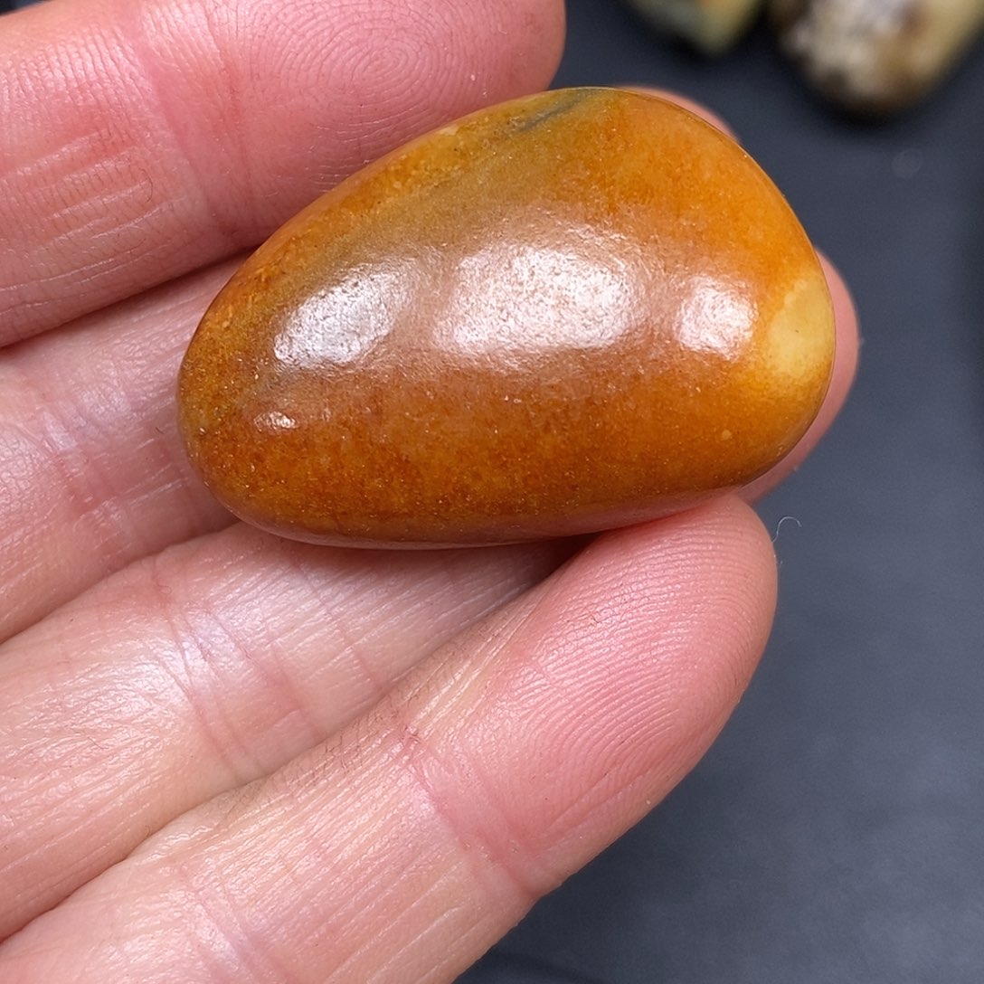 和田玉未镶嵌珠宝奇石