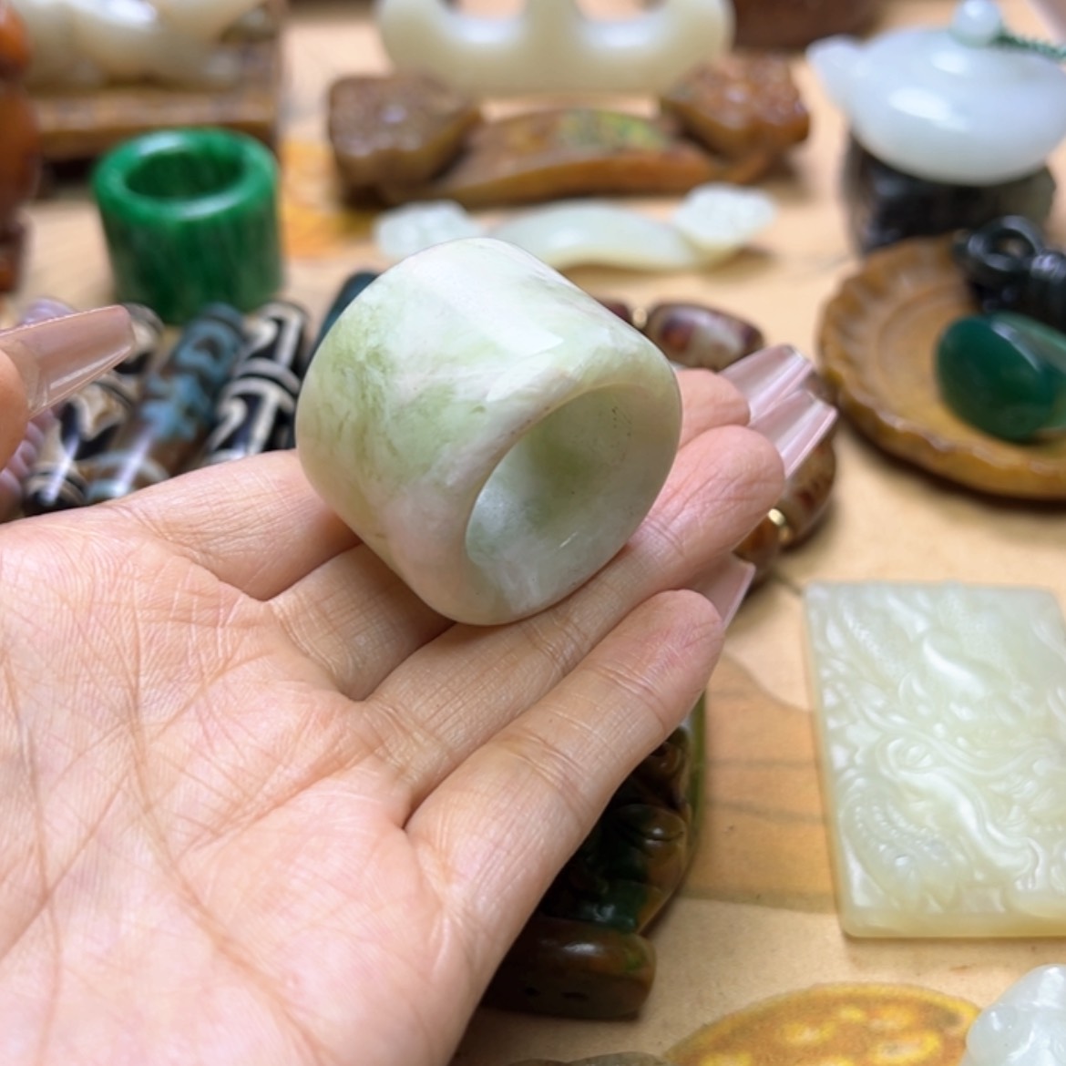 【闪购商品】蛇纹石玉颈饰未镶嵌